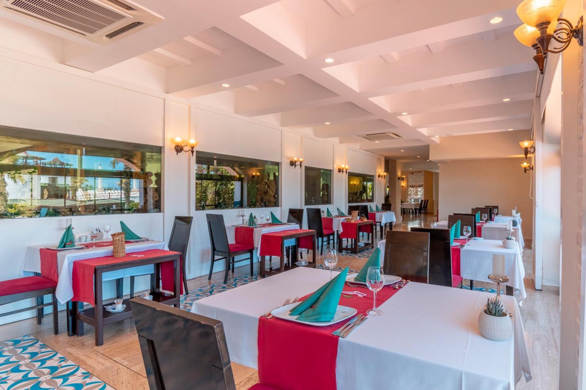 Emelda Sun Club Hotell Kemer Eksteriør bilde